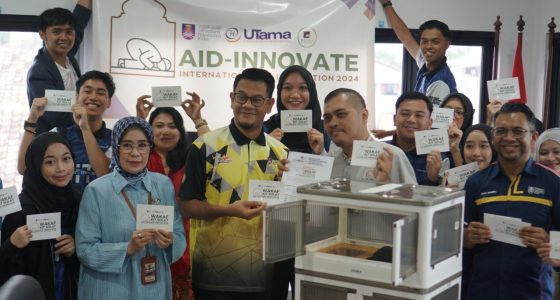 Widyatama University and UiTM Malaysia Provide Assistance to Prevent Stunting and Worship Tools to Al Islam Hospital